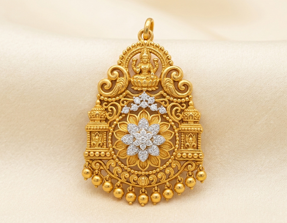 Diamond jewellery set