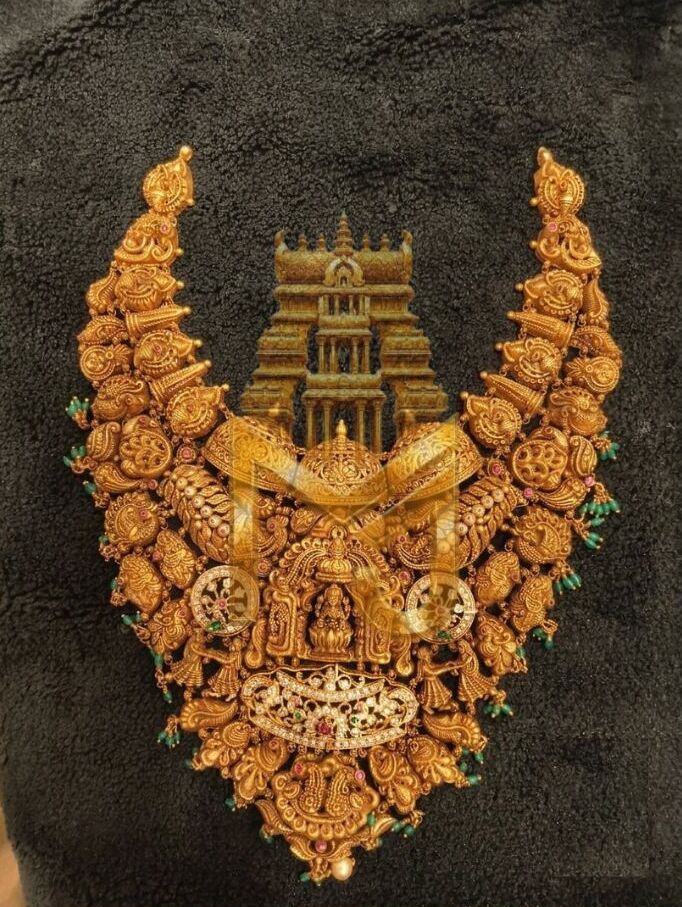 Elegant jewellery display