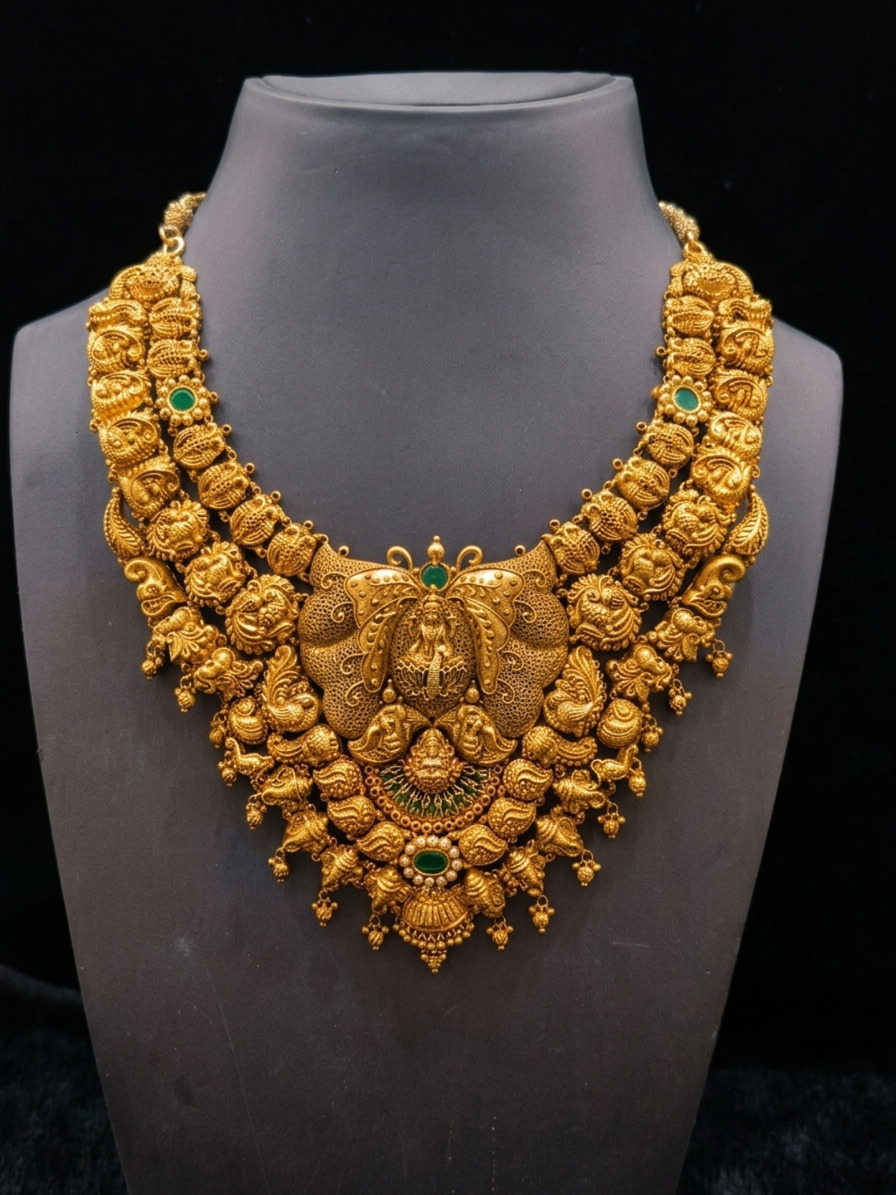 Gold jewellery craftsmanship